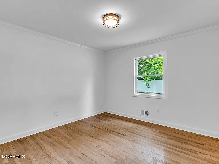 20 Oak Hill Dr — Photo 13
