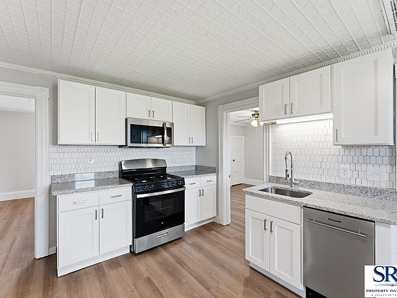 2nd image of 12 Hanover St #3