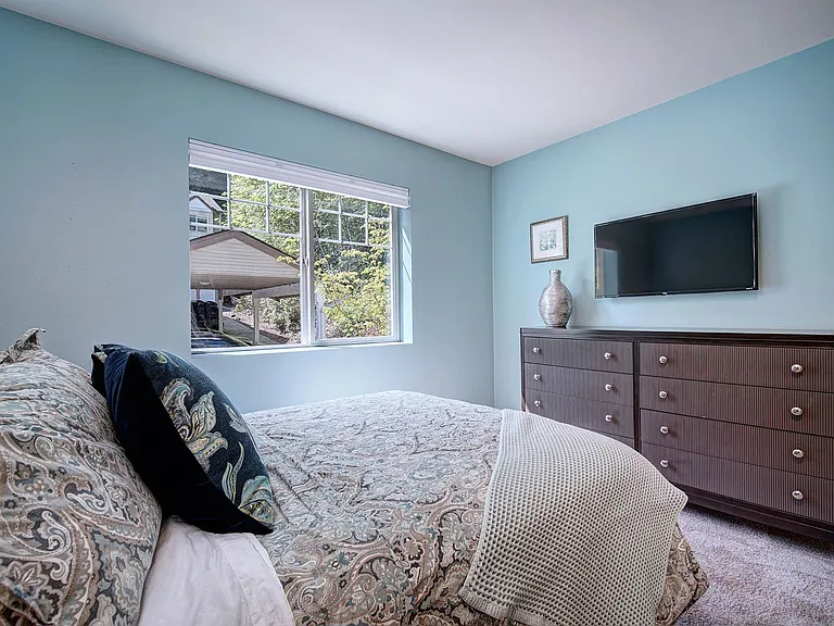 18501 SE Newport Way #J238 — Photo 25