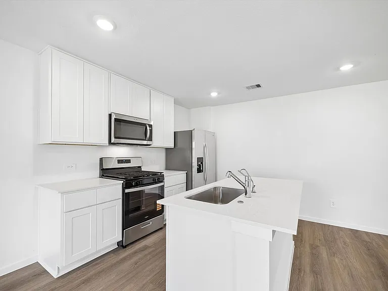 12010 Noble Heart Dr — Photo 10