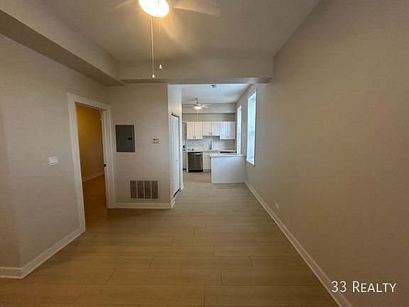 5th image of 1441 W Cortez St APT 2R