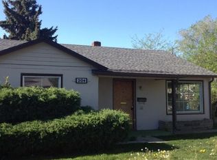 204 W Park Ave, Selah, WA 98942