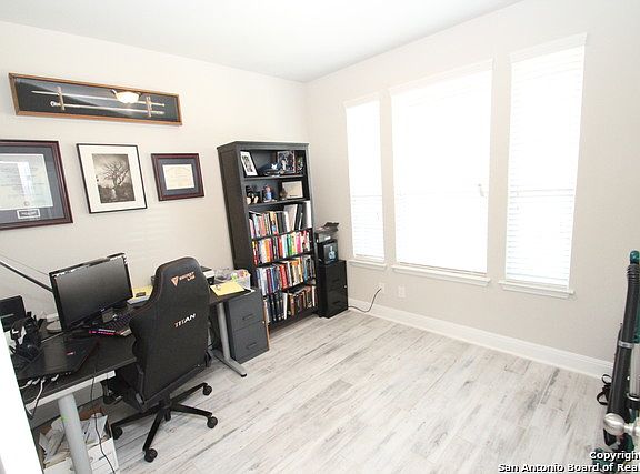 4th image of 6074 Akin Cir