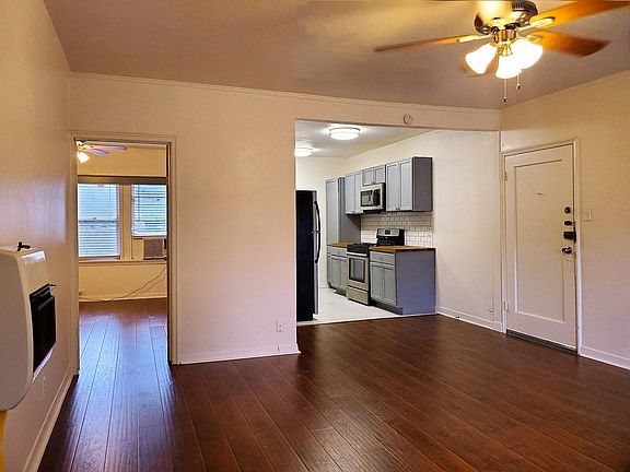 4th image of 326 E Rosewood Ave #3