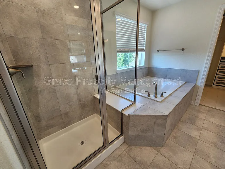 808 Byrd Dr — Photo 23