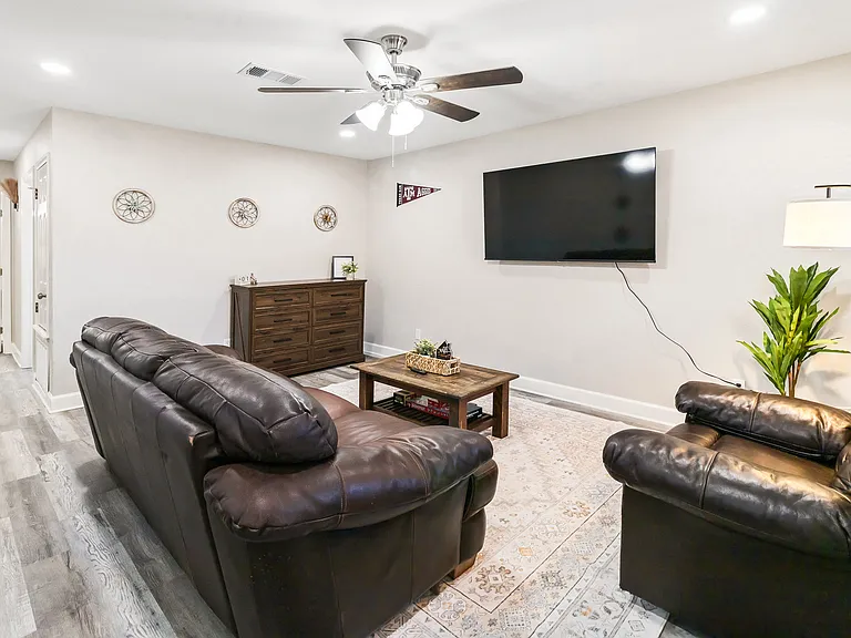 1005 Summer Court Cir #D — Photo 3