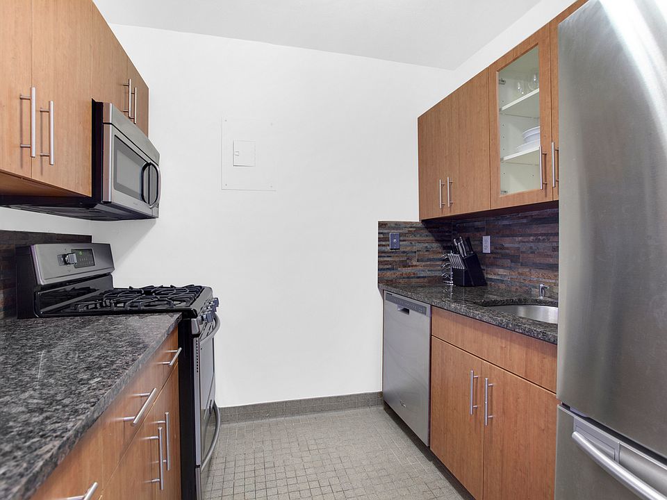 1st image of 420 E 58th St APT 4C