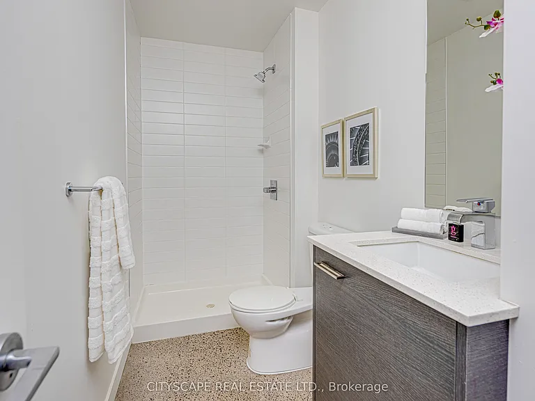 510 King St E #313 — Photo 19