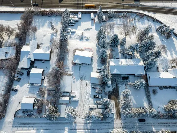 6003 NE Baroc Rd NW, Calgary, AB T3A 4R5