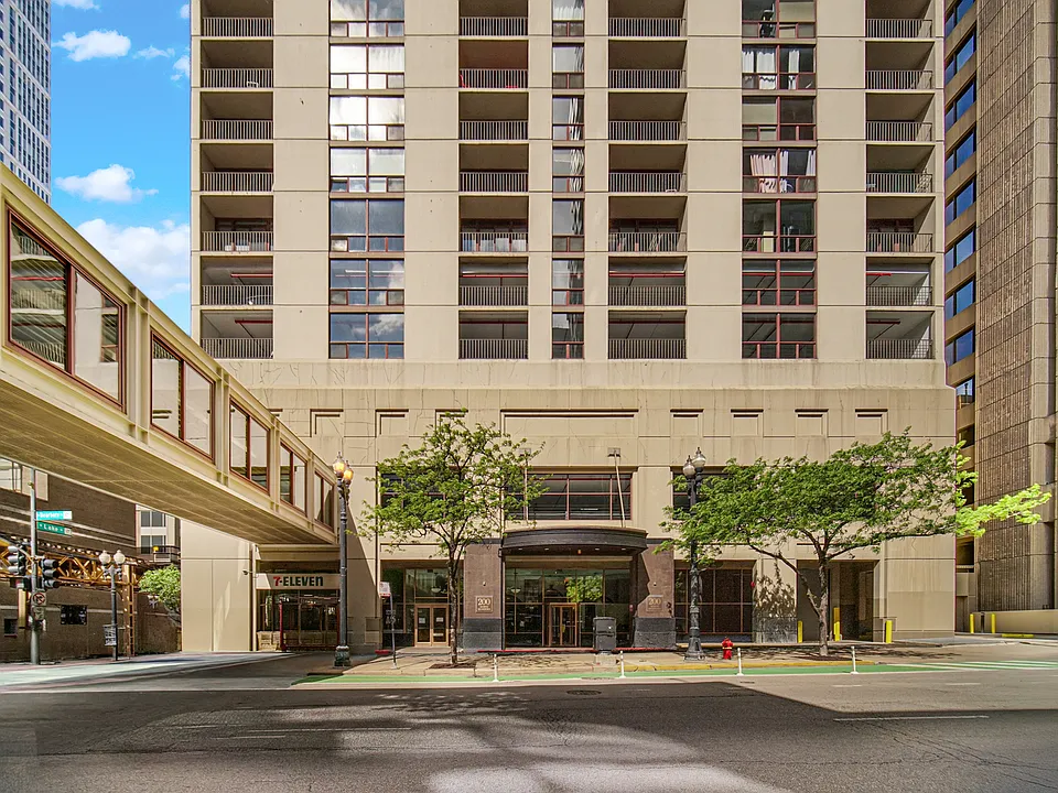 200 N Dearborn St #4308