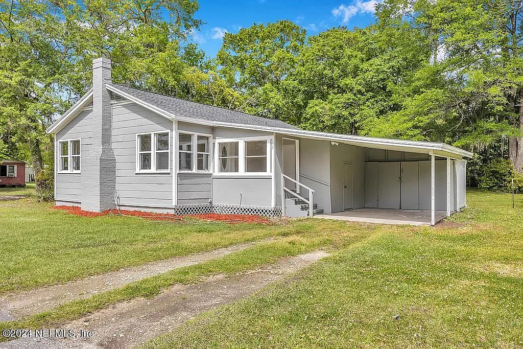 3 bed, 1155 sqft, $1,850 — Photo 1
