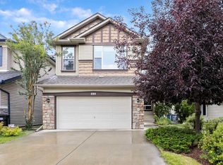 520 SW Panatella Blvd NW, Calgary, AB T3K 0J7