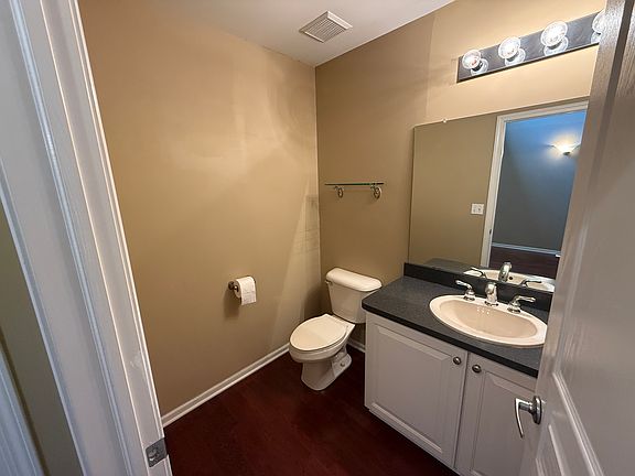 5th image of 163 S Vista