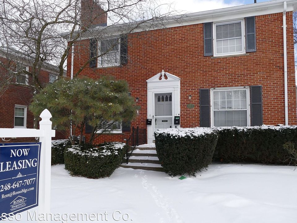 1st image of 877 Henrietta St #1