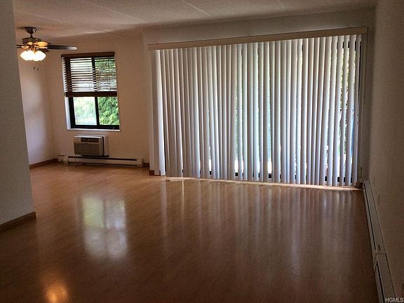 4th image of 128 Colonial Pkwy APT 4F