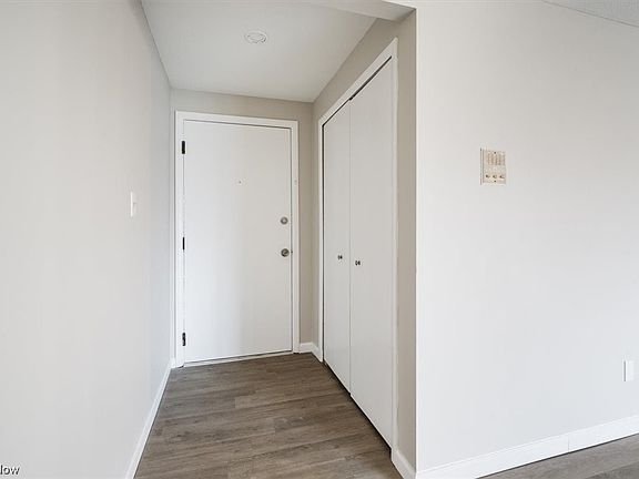 4th image of 9570 Cove Dr Unit E23