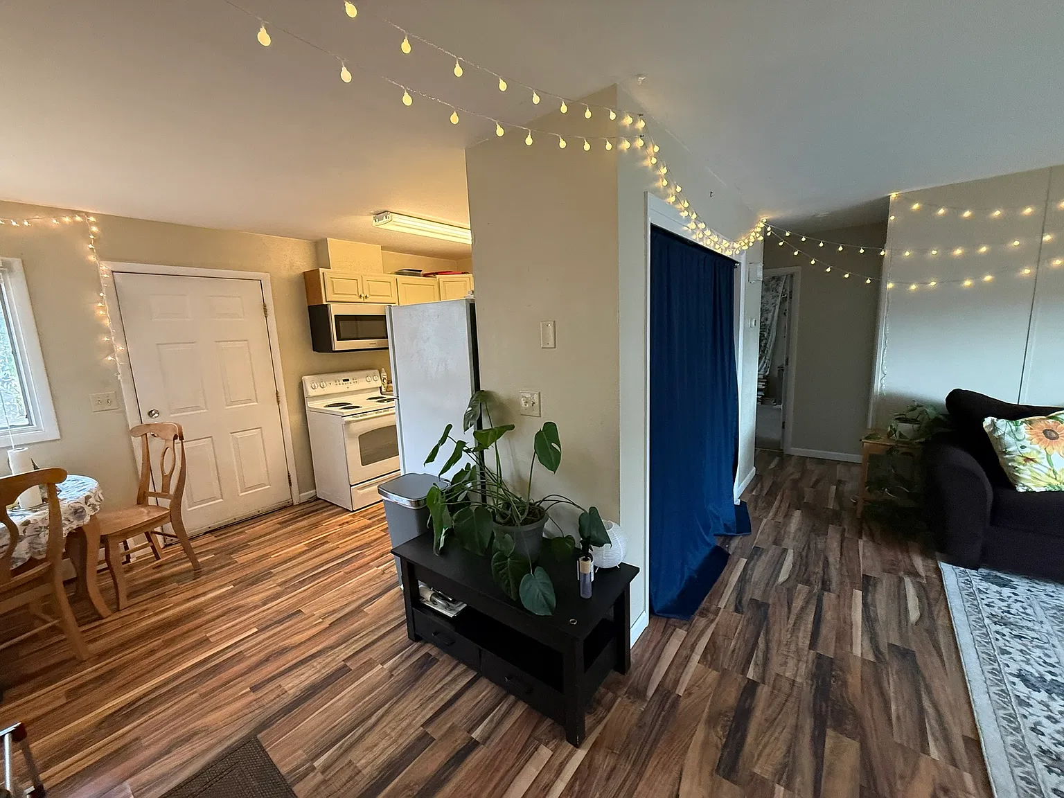 2 bed, 850 sqft, $1,600 — Photo 4