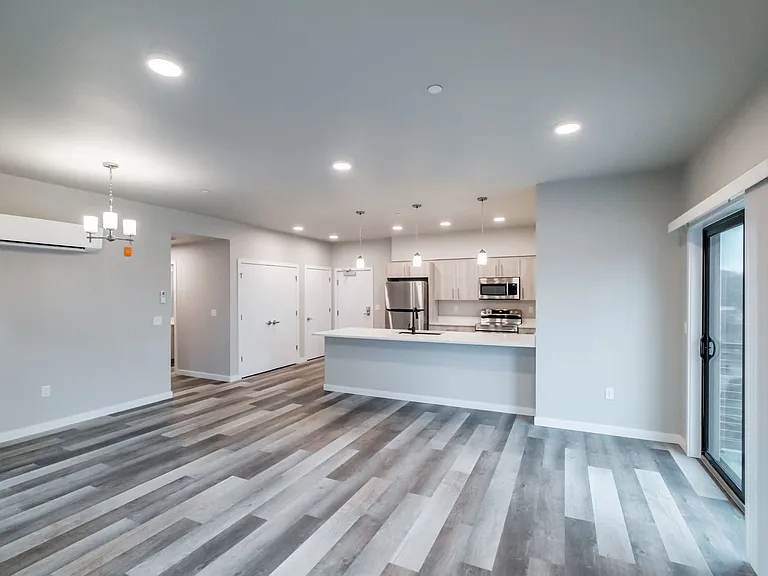 Booster Court — Photo 16