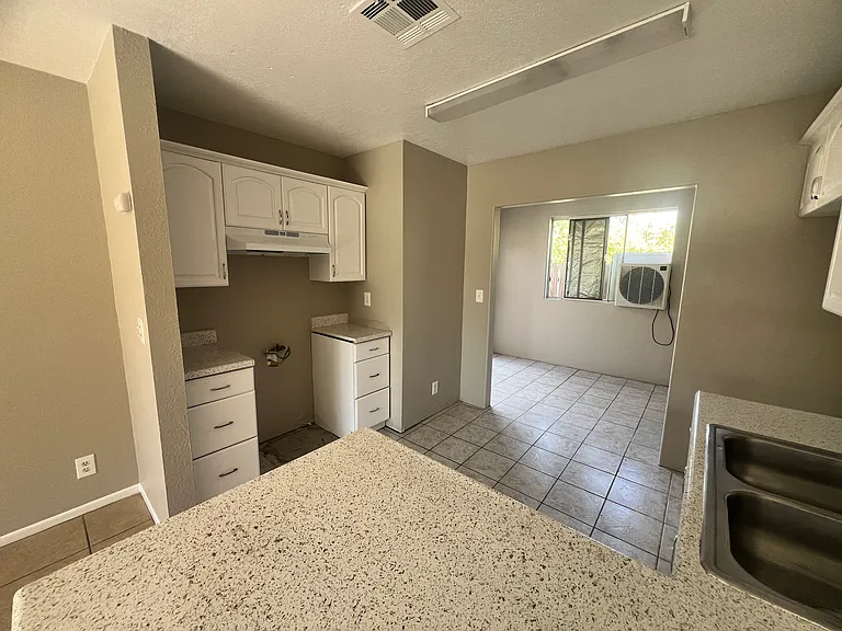13710 Cactus Dr #B — Photo 2