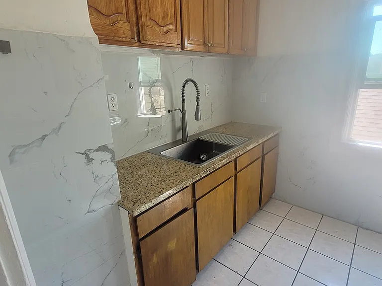 635 10th St #637 — Photo 12