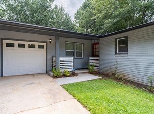 2096 Chestnut Hill Cir, Decatur, GA 30032