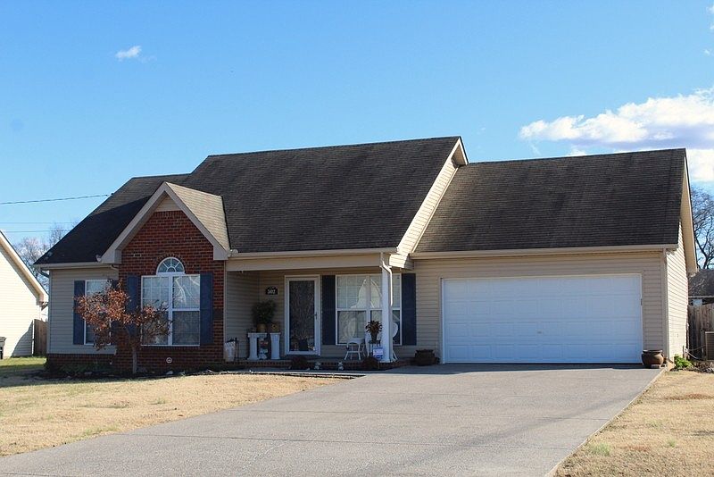 1st image of 502 Autumn Glenn Dr