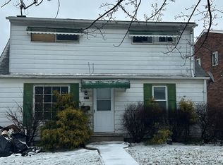 5571 Saxon Dr, Garfield Heights, OH