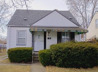 6890 Mayfair St, Taylor, MI 48180