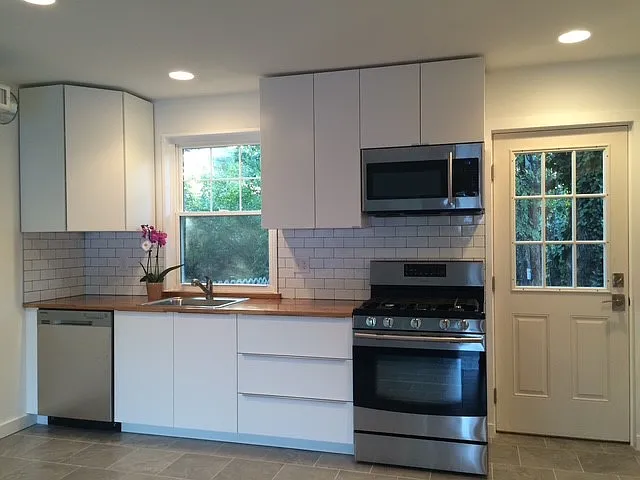 43 Mount Vernon Ave — Photo 1