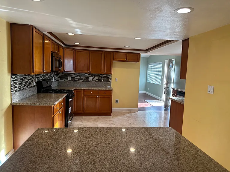 4980 Dassco Ct — Photo 10