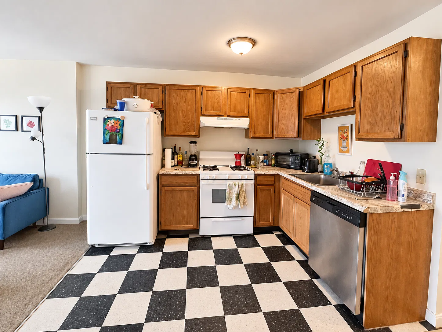 3 bed, $2,500 — Photo 2