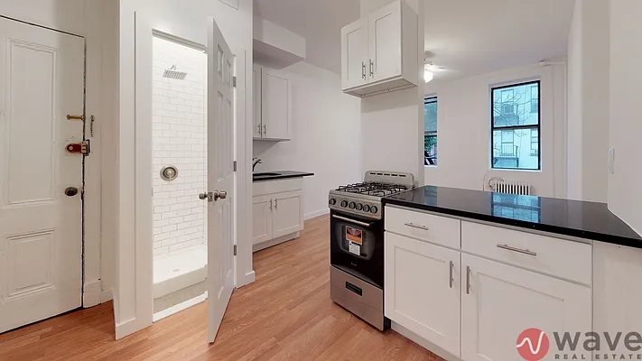 Rented by Wave Real Estate Group | media 15