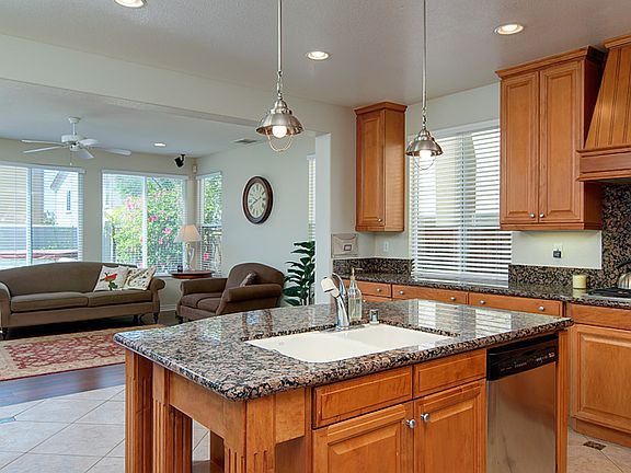 4th image of 4845 Fairport Way