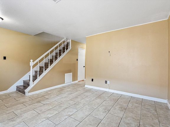 5th image of 1425 Springrock Ln