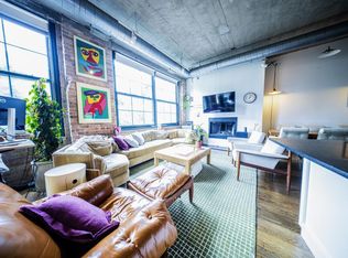 110 N Peoria St Unit 301, Chicago, IL 60607