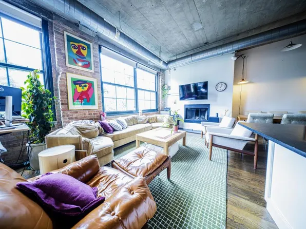 110 N Peoria St, Chicago, IL