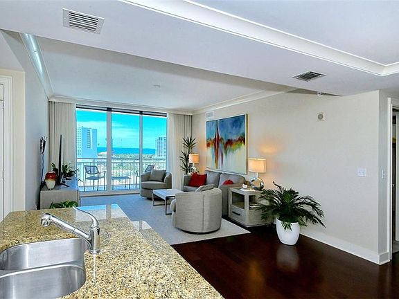 4th image of 1350 Main St Unit 1202