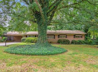 113 Tangle Dr, Jamestown, NC 27282