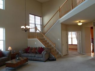 542 Chesterfield Ln, North Aurora, IL 60542