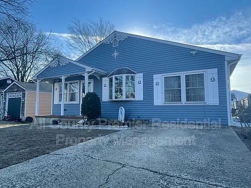3138 Powhatan Ave Photo 1