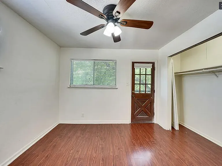 1010 W 23rd St #12 — Photo 7
