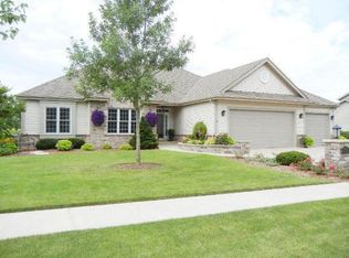 273 Falcon Ridge Dr, Burlington, WI 53105