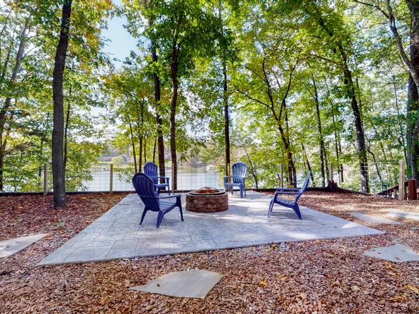 102 McKinney Cir, Estill Springs, TN 37330