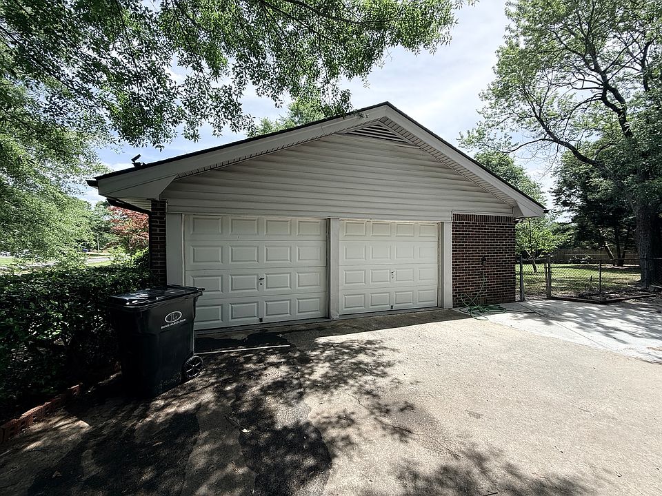 1st image of 2803 Skyland Dr