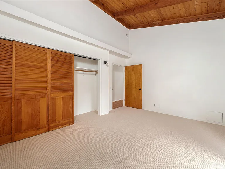1539 Miramar Ln — Photo 17