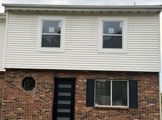 521 Harbor View Ct, Beacon, NY 12508