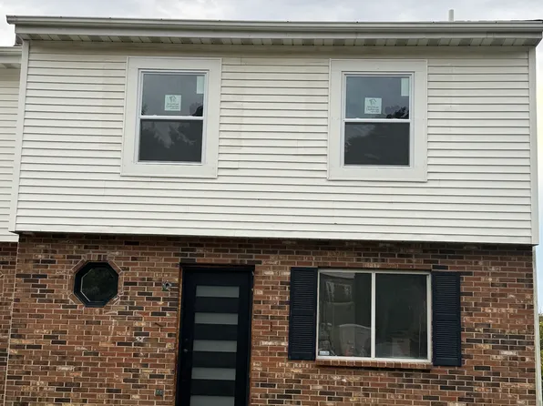 521 Harbor View Ct, Beacon, NY 12508