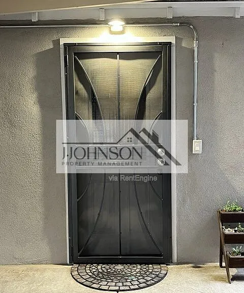 320 W Whittier Ave — Photo 7