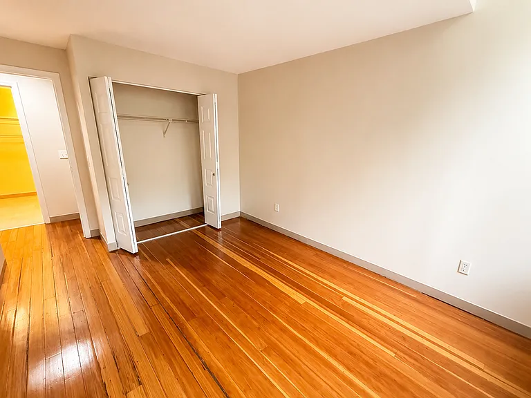 Israel Putnam Apartments — Photo 9