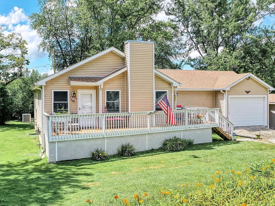 1st image of 41214 N Clara Ave